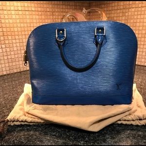 100% authentic Louis Vuitton epi-Alma